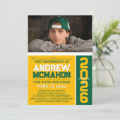 Goud & Groen Modern Afstuderen Fotoaankondiging Kaart (Staand voorkant)