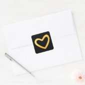 Goud hart op zwarte achtergrond vierkante sticker (Envelop)