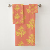 Goud leder op koraal botanisch patroon bad handdoek (Insitu)