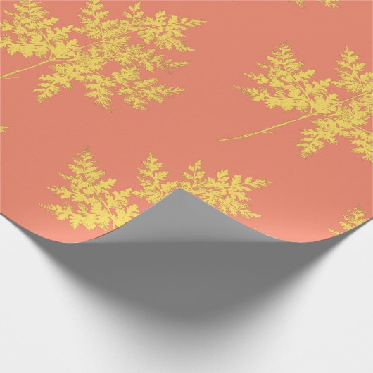 Goud leder op koraal botanisch patroon cadeaupapier (Hoek)