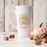 Goud Leo Astrologie Sterrenbeeld | Monogram Latte Mok<br><div class="desc">Perfect voor vrienden en familie om ze een mooie dag te wensen wanneer ze een jaartje ouder worden. Faux gold folie zodiac op de voorzijde met de naam van de geadresseerde, de verjaardag en de persoonlijkheid van het zodiumteken op de achterkant. Voeg uw douanetekst aan dit ontwerp toe door de...</div>