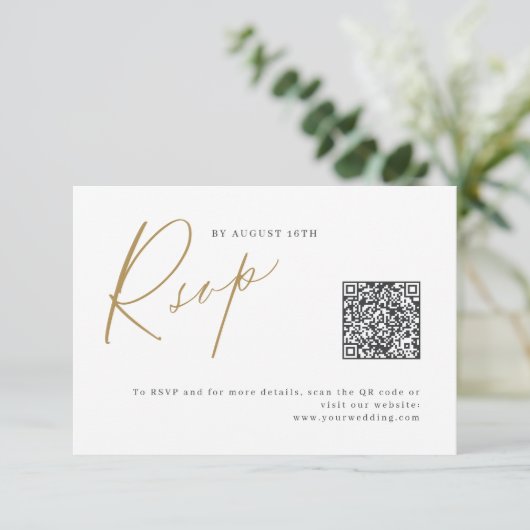 Goud modern script minimalistische bruiloft QR cod RSVP Kaartje (Staand voorkant)