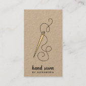 Goud naaldje en draad | Rustic Kraft Vertical Visitekaartje (Voorkant)
