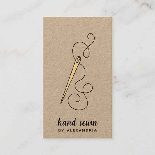 Goud naaldje en draad | Rustic Kraft Vertical Visitekaartje (Voorkant)