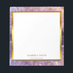 Goud paars amethyst gemstone gepersonaliseerd notitieblok<br><div class="desc">Stijlvol,  stijlvol,  origineel professioneel notitieblok. Elegant paars edelsteen en goudvormig lijst. U kunt de tekst eenvoudig wijzigen. Als je hulp nodig hebt,  kun je contact met me opnemen.</div>