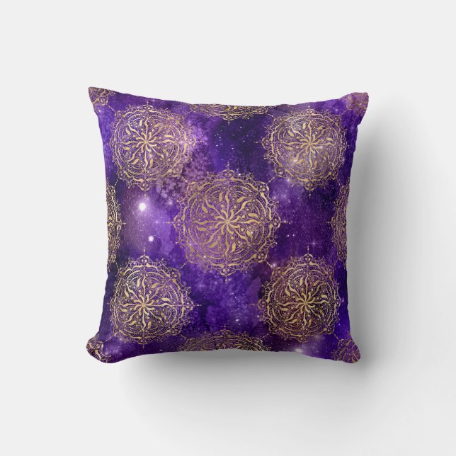 Goud & Paarse Galaxy Dharma Mandala Patroon Kussen (Voorkant)