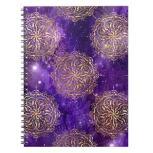 Goud & Paarse Galaxy Dharma Mandala Patroon Notitieboek
