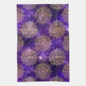 Goud & Paarse Galaxy Dharma Mandala Patroon Theedoek (Verticaal)