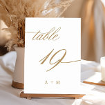 Goud Romantische Kalligrafie Bruiloft Nummer 19, Kaart<br><div class="desc">Tabel 19. Controleer alle beschikbare nummers. | Romantisch en elegant swirly kalligrafie trouwtafel nummer met monogrammen. Voor meer geavanceerde aanpassing van dit ontwerp,  klikt u op de BLUE DESIGN TOOL BUTTON hierboven!</div>