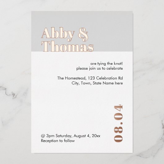 Goud Roos goud met moderne minimalistische grijze  Folie Uitnodiging (Voorkant)