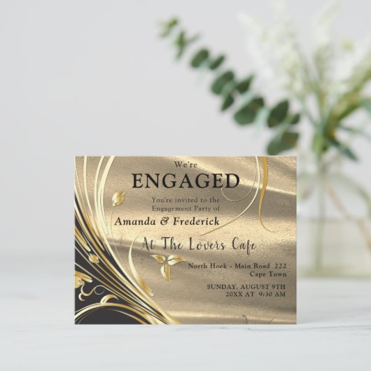 Goud Satijn & Gouden bloem Verloving Uitnodiging Briefkaart (Staand voorkant)