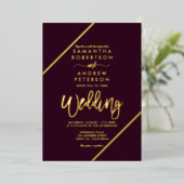 Goud script strepen pruimen rode bruiloft folie uitnodiging (Staand Voorkant)