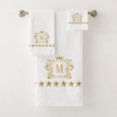 Goud Wit Royal Scrolls Crown Crest Monogram Bad Handdoek (Insitu)
