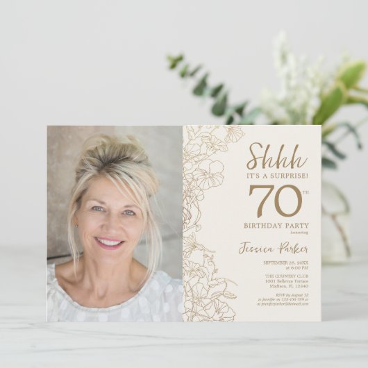 Goud Zwart Elegant Verrassingsfoto 70e Verjaardag Kaart (Staand voorkant)