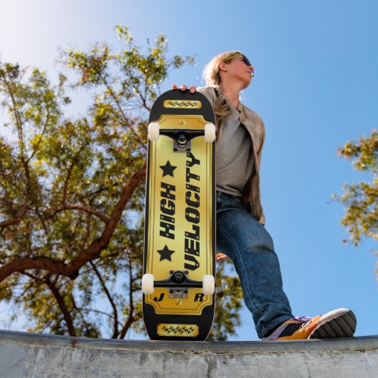 Goud/zwart gemonogrameerd "High Velocity"-skateboa Persoonlijk Skateboard (Buiten 1)