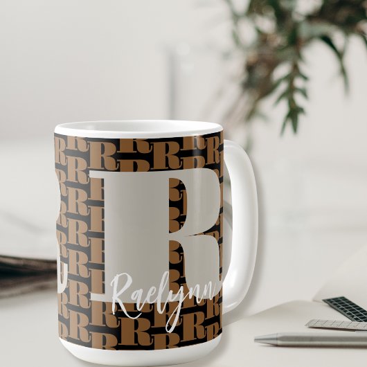 Goud Zwart Grijs Modern Initiaal Letter Monogram Koffiemok
