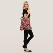 goudbarokje Floral Damask Red Velvet Tote Bag (Op model)