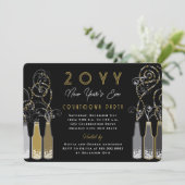 Goudbloedige flessen zwaaien nieuwjaarsfeest kaart (Staand voorkant)