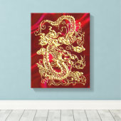 Gouddraak in reliëf op rode plaat canvas afdruk (Insitu (Houten vloer))