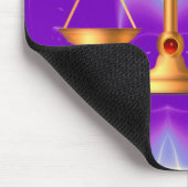 GOUDE SCHALEN VAN HET RECHT MET GEM STONES, rechts Muismat (Hoek)