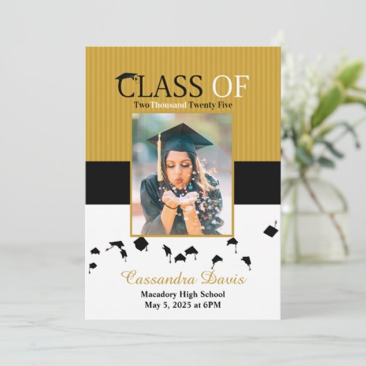 Gouden Afstuderen Uitnodiging met Foto (Staand voorkant)
