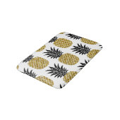 Gouden ananassen: Handgetekend wit naadloos. Badmat (Gekanteld)