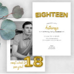 Gouden ballon achttiende verjaardag foto uitnodige kaart<br><div class="desc">Vier een belangrijke mijlpaal met deze moderne gouden ballon 18e verjaardag foto uitnodiging! Met "ACHTTIEN" in gedurfde fgoudkleurige folie ballonletters en ruimte voor een full-size foto op de achterkant, is dit strakke en stijlvolle ontwerp ideaal om de overgang van uw tiener naar volwassenheid te eren. Personaliseer het met de naam...</div>