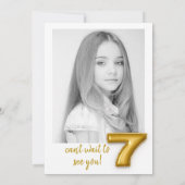 Gouden ballon zevende verjaardag foto uitnodigen kaart (Achterkant)