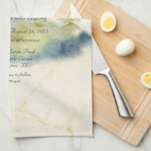 Gouden Berg Achtergrond Groene Blauwe Bomen Uitnod Theedoek (Quarter Fold)