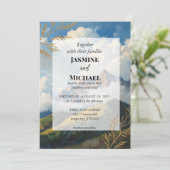 Gouden berg rollende heuvels met wolken landschap kaart (Staand voorkant)