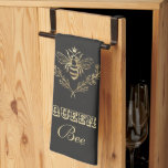 gouden bijenkoningin theedoek<br><div class="desc">Dit ontwerp kan worden gepersonaliseerd door de Edit optie van het Ontwerp te kiezen. Je kunt ook overdragen naar andere objecten. Neem contact met me op via colorflowcreations@gmail.com of gebruik de chatoptie bovenaan de pagina als u dit ontwerp op een ander product wilt plaatsen of hulp nodig hebt. Bekijk meer...</div>