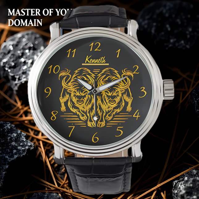 Gouden bizon die over de vlaktes loopt bij zonsond horloge (Creator heeft geüpload)