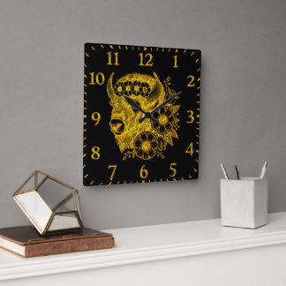 Gouden bizon versierd met bloemen en bladeren vierkante klok