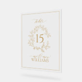 Gouden Bladerige Crest Monogram Trouw Tafelnummer Acryl Bord (Hoek)