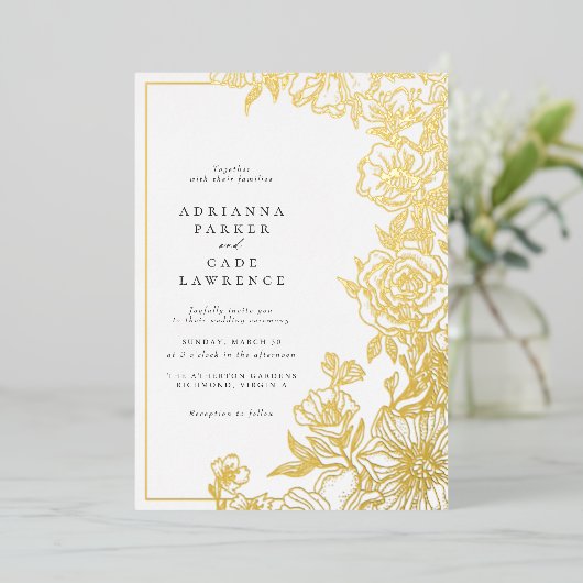 Gouden Bloemen | Elegant Tuin Bruiloft Folie Uitnodiging (Staand Voorkant)