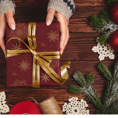 Gouden bloemen en sterren op Bourgondië Inpakpapier Vel