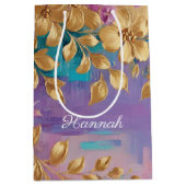 Gouden Bloemen Geschilderd Op Roze Lila Turquoise Medium Cadeauzakje (Voorkant)
