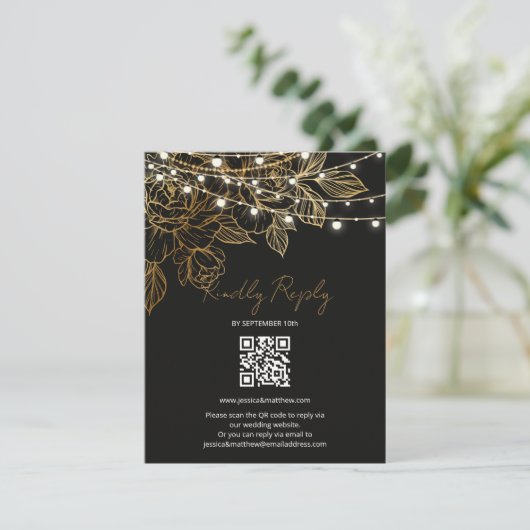 Gouden Bloemen String Lights Bruiloft RSVP Kaartje (Staand voorkant)