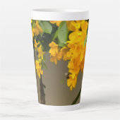 Gouden Bloesem Schoonheid Latte Mok (Voorkant)