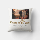 Gouden boog juichen voor 60-jarig huwelijk kussen (Achterkant)