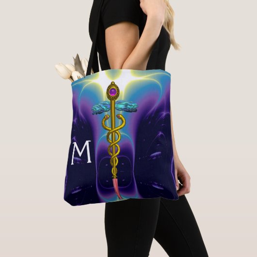 GOUDEN CADUCEUS MEDISCH SYMBOOL MONOGRAM, Paarse B Tote Bag (Dichtbij)