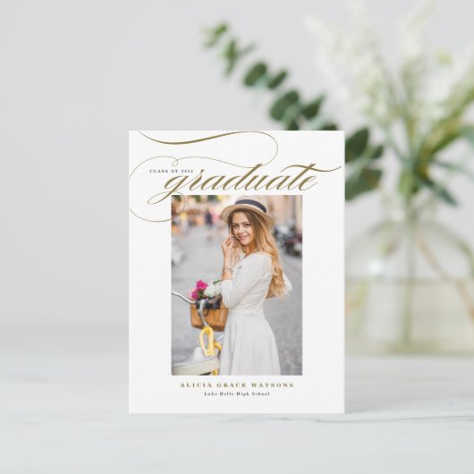 Gouden Elegante Kalligrafie Foto Afstuderen Uitnodiging Briefkaart (Staand voorkant)