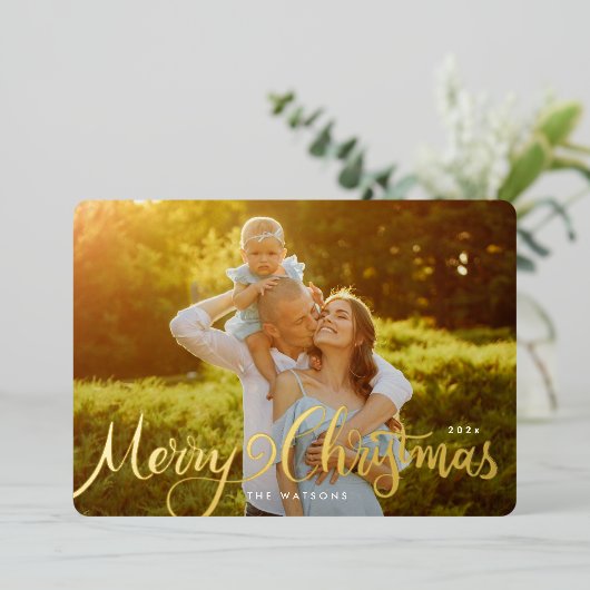 Gouden Elegante Lettering Prettig Kerstmis Foto Folie Feestdagenkaart (Staand Voorkant)