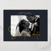 Gouden Elegante Script Save The Date Huwelijk Folie Uitnodiging (Voorkant)