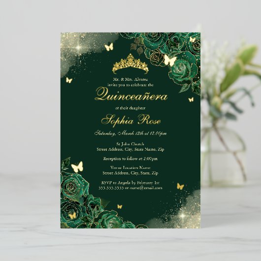Gouden Emerald Vlinder Bloemen Quinceanera Folie Uitnodiging (Staand Voorkant)