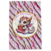 Gouden en roze drakenmeisje verjaardag medium cadeauzakje (Voorkant)