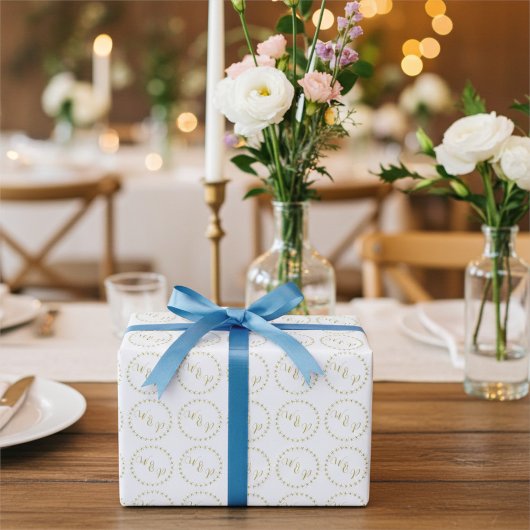 Gouden en witte bruid en bruidegom Monogrammed Cadeaupapier