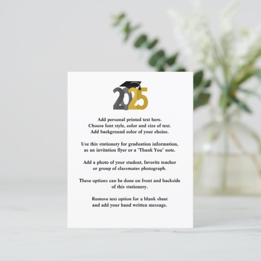 Gouden en zilveren klasse van 2025 Afstudeerder (Staand voorkant)