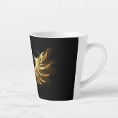 Gouden engelenvleugels op een zwarte achtergrond latte mok (Rechts)