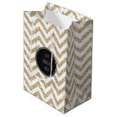 Gouden Faux Glitter Chevron Strepen Medium Cadeauzakje (Voorkant Gekanteld)